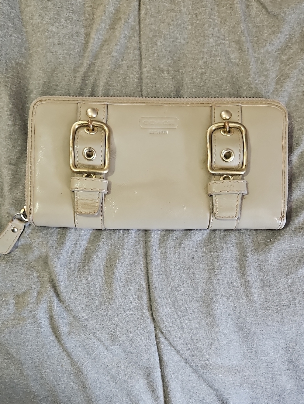 Vintage Coach Patent Leather Zip Wallet in Light Beige